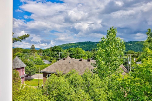 Vue - 15 Av. Des Érables, Saint-Sauveur, QC 