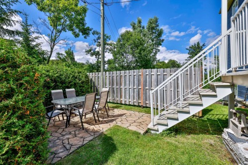 Terrasse - 15 Av. Des Érables, Saint-Sauveur, QC 