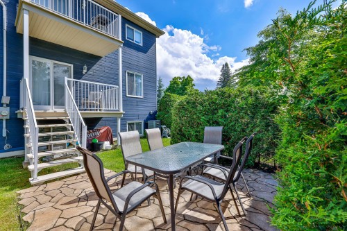 Terrasse - 15 Av. Des Érables, Saint-Sauveur, QC 