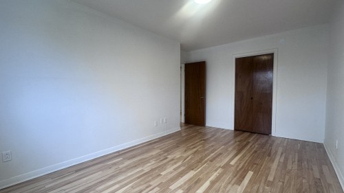 Chambre à coucher - 8120 Rue Comtois, Montréal (Saint-Léonard), QC - Indoor Photo Showing Other Room