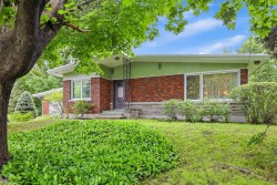 252 Rue Fortier  Mont-Saint-Hilaire, QC J3H 2X2