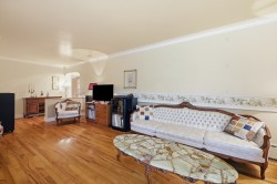 Salon - 