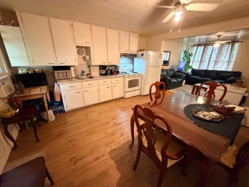 Kitchen - 157  - 159 Rue Notre-Dame, L'Assomption, QC - Indoor Photo Showing Kitchen