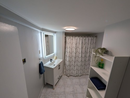 Salle de bains - 157  - 159 Rue Notre-Dame, L'Assomption, QC 