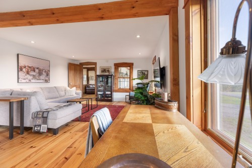 Salle familiale - 101 Ch. Soles, Lac-Brome, QC 