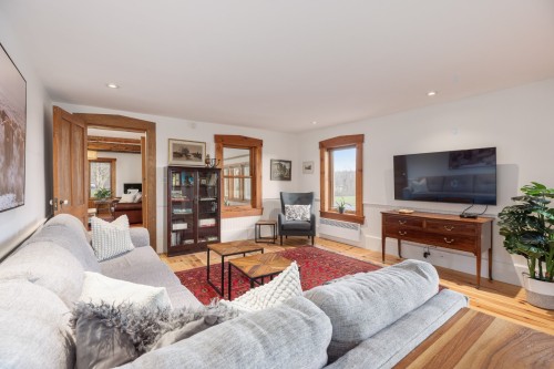 Salle familiale - 101 Ch. Soles, Lac-Brome, QC 