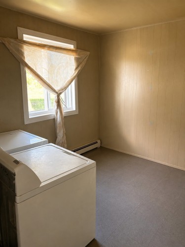 Salle de lavage - 100 Rue Sylvain, Saint-Calixte, QC 