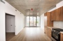 Salon - 907-1220 Rue Crescent, Montréal (Ville-Marie), QC 