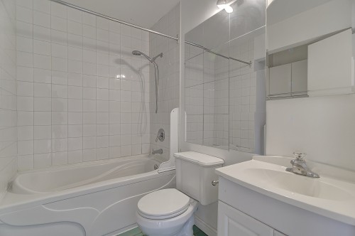Salle de bains - 37-1082 Rue Berri, Montréal (Ville-Marie), QC 