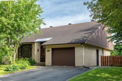 520 Rue De Callières  Trois-Rivières, QC G8W 1M3