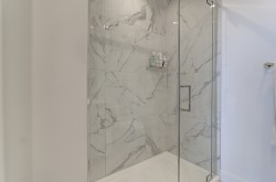 Salle de bains attenante à la CCP - 