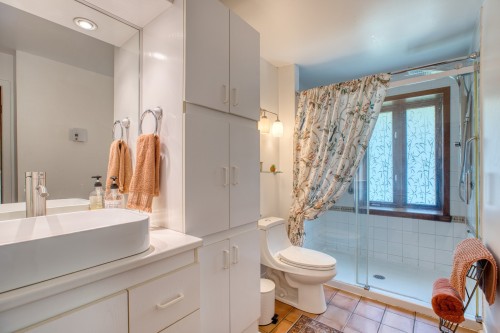 Bathroom - 1311 Ch. Du Chantecler, Sainte-Adèle, QC 