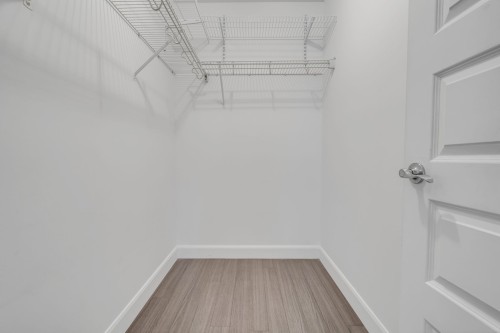 Closet - 3-2470 Boul. Bastien, Québec (La Haute-Saint-Charles), QC - Indoor With Storage