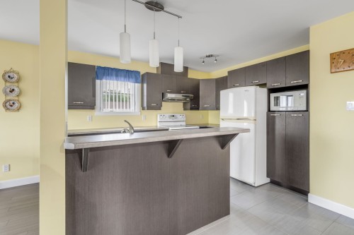 Kitchen - 3-2470 Boul. Bastien, Québec (La Haute-Saint-Charles), QC - Indoor Photo Showing Kitchen