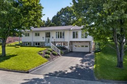 585 Rue Fortin  Sherbrooke (Fleurimont), QC J1E 2Z1