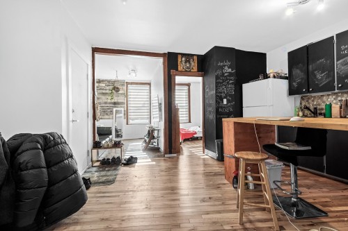 Overall view - 696  - 698 Rue De La Tourelle, Québec (La Cité-Limoilou), QC - Indoor Photo Showing Living Room