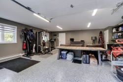 Garage - 