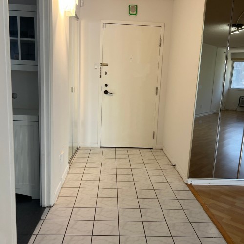 Mud Room - 307-10332 Rue Paul-Comtois, Montréal (Ahuntsic-Cartierville), QC - Indoor Photo Showing Other Room