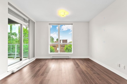Living Room - 304-420 19E Avenue, Montréal (Lachine), QC - Indoor Photo Showing Other Room
