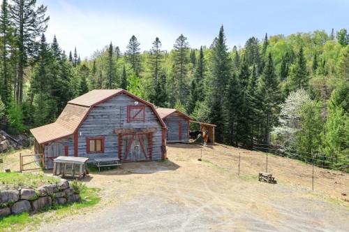 Stable - 2120 Ch. Du Golf, Sainte-Lucie-Des-Laurentides, QC - Outdoor