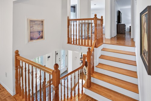 Hall d'entrée/Vestibule - 37 Rue De Cherbourg, Kirkland, QC - Indoor Photo Showing Other Room