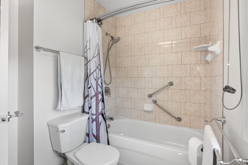 Salle de bains - 37 Rue De Cherbourg, Kirkland, QC - Indoor Photo Showing Bathroom