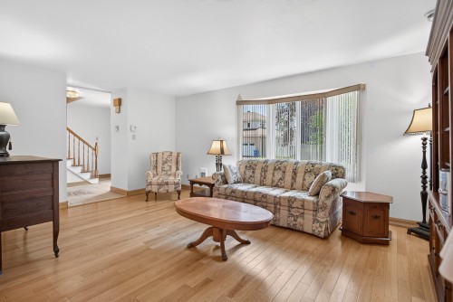 Salon - 37 Rue De Cherbourg, Kirkland, QC - Indoor Photo Showing Living Room