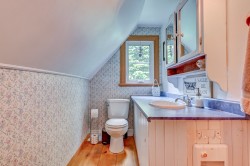Powder room - 