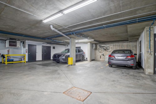 Garage - 8-281 Rue Prévert, Saint-Basile-Le-Grand, QC - Indoor Photo Showing Garage