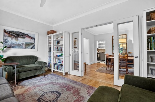 12-1490 Av. Bernard  Montréal (Outremont), QC H2V 1W6