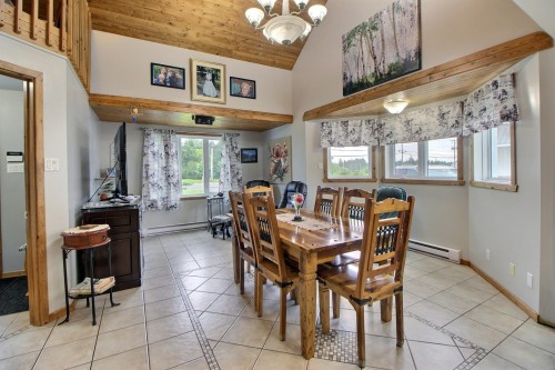 Salle à manger - 212 Route 111, Trécesson, QC 