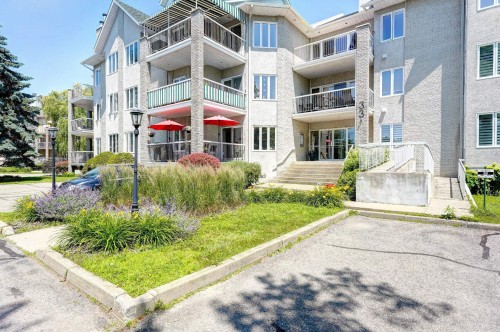 Entrée extérieure - 301-33 Ch. Des Îles-Yale, Saint-Eustache, QC 