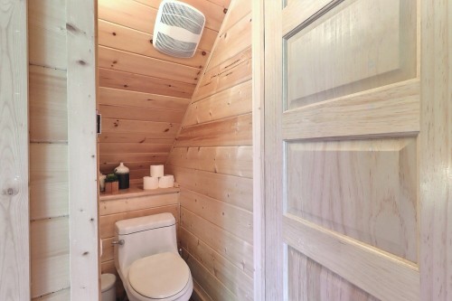Salle de bains attenante à la CCP - 21 Rue Fred, Saint-Côme, QC 