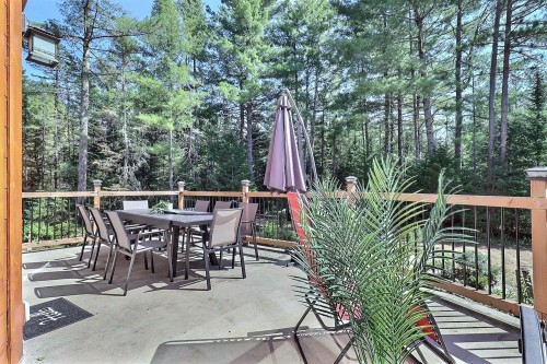 Balcon - 21 Rue Fred, Saint-Côme, QC 