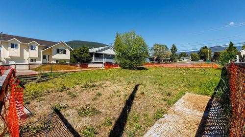 520 8Th Avenue, Creston, BC 