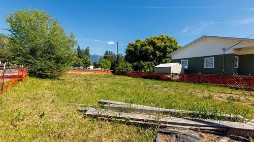 520 8Th Avenue, Creston, BC 