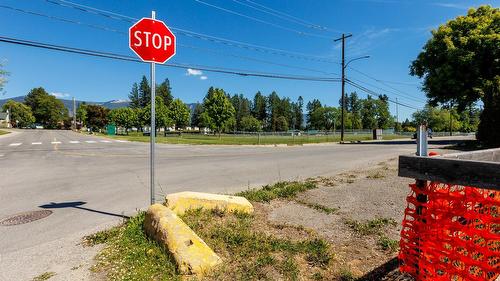520 8Th Avenue, Creston, BC 