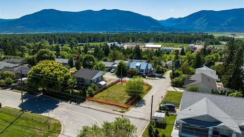 520 8Th Avenue, Creston, BC 