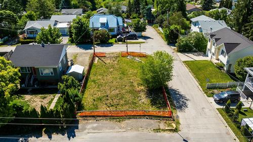 520 8Th Avenue, Creston, BC 