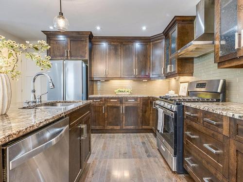 18 Larkview Terrace, Bedford, NS - Indoor Photo Showing Kitchen With Double Sink With Upgraded Kitchen