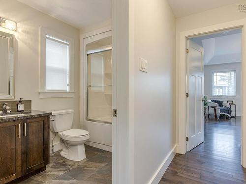 18 Larkview Terrace, Bedford, NS - Indoor Photo Showing Bathroom