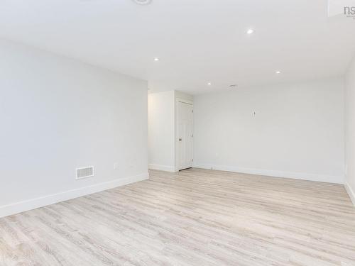 18 Larkview Terrace, Bedford, NS - Indoor Photo Showing Other Room