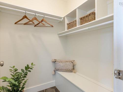 18 Larkview Terrace, Bedford, NS - Indoor With Storage