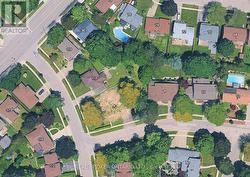 4 SHERWOOD DRIVE Guelph, ON N1E 1R6