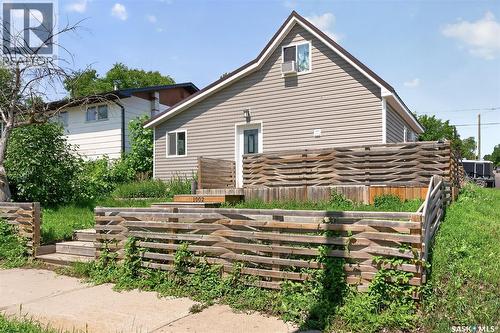 1002 Stadacona STREET W  Moose Jaw, SK S6H 0K9