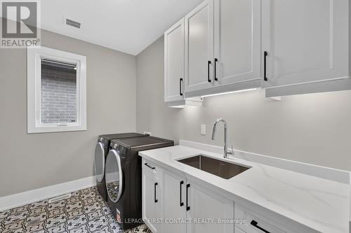 2nd Floor Laundry - 929 7Th Line, Innisfil, ON 