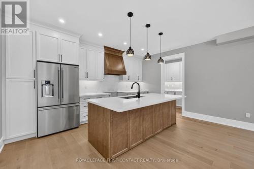 Kitchen - 929 7Th Line, Innisfil, ON 