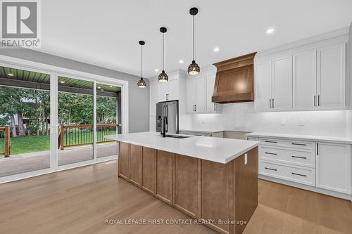 Kitchen - 929 7Th Line, Innisfil, ON 
