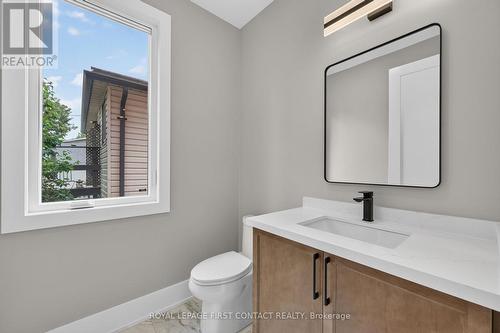 Main Floor Powder Room - 929 7Th Line, Innisfil, ON 