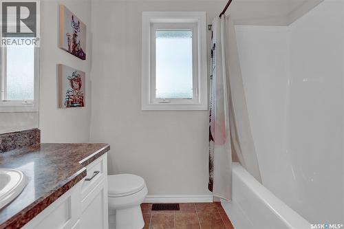 1646 Wingert Drive N, Regina, SK 